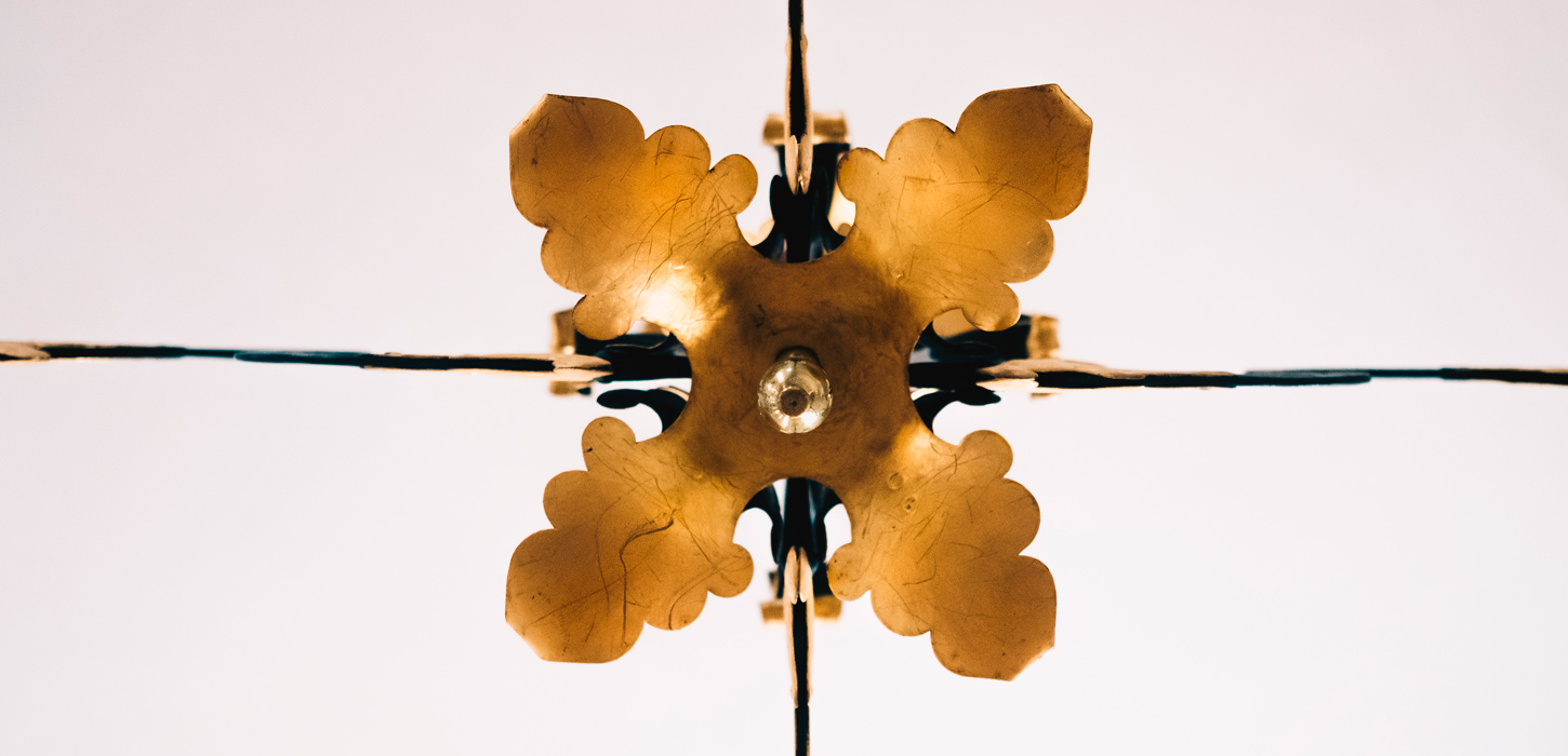 Lysekrone i Broedremenighedens kirke i Christiansfeld