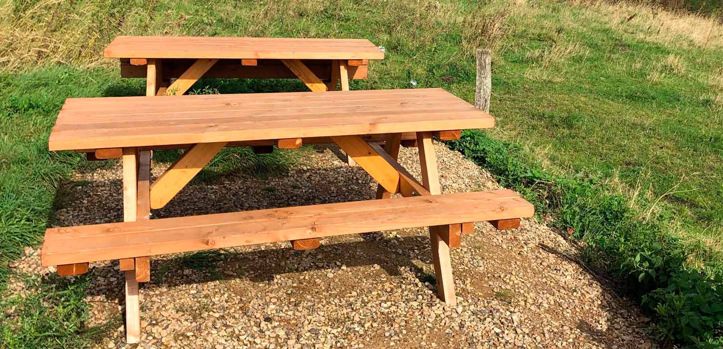 Bord og bænke ved Drejens natursti