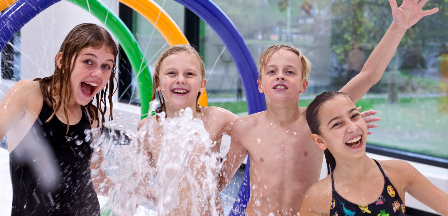 Habt ebenso viel Spaß im neuen Wasserpark wie die Kinder. Oder schwimmt eine Runde in einem der zahlreichen Frei- oder Hallenbäder. Der Besuch lässt sich dann mit einem entspannenden Saunabesuch beenden.