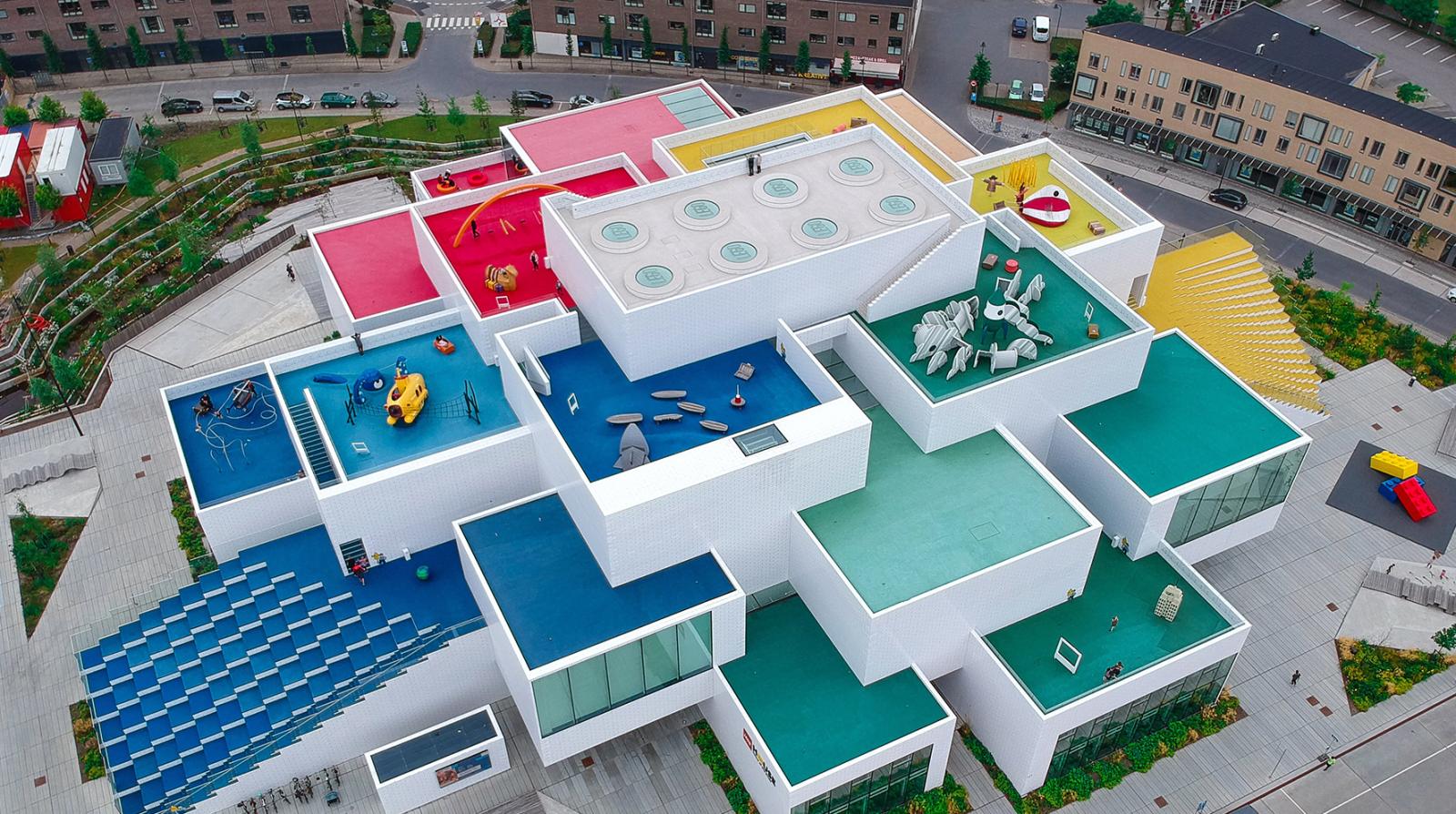 LEGO® House oppe-fra-mange-klodser