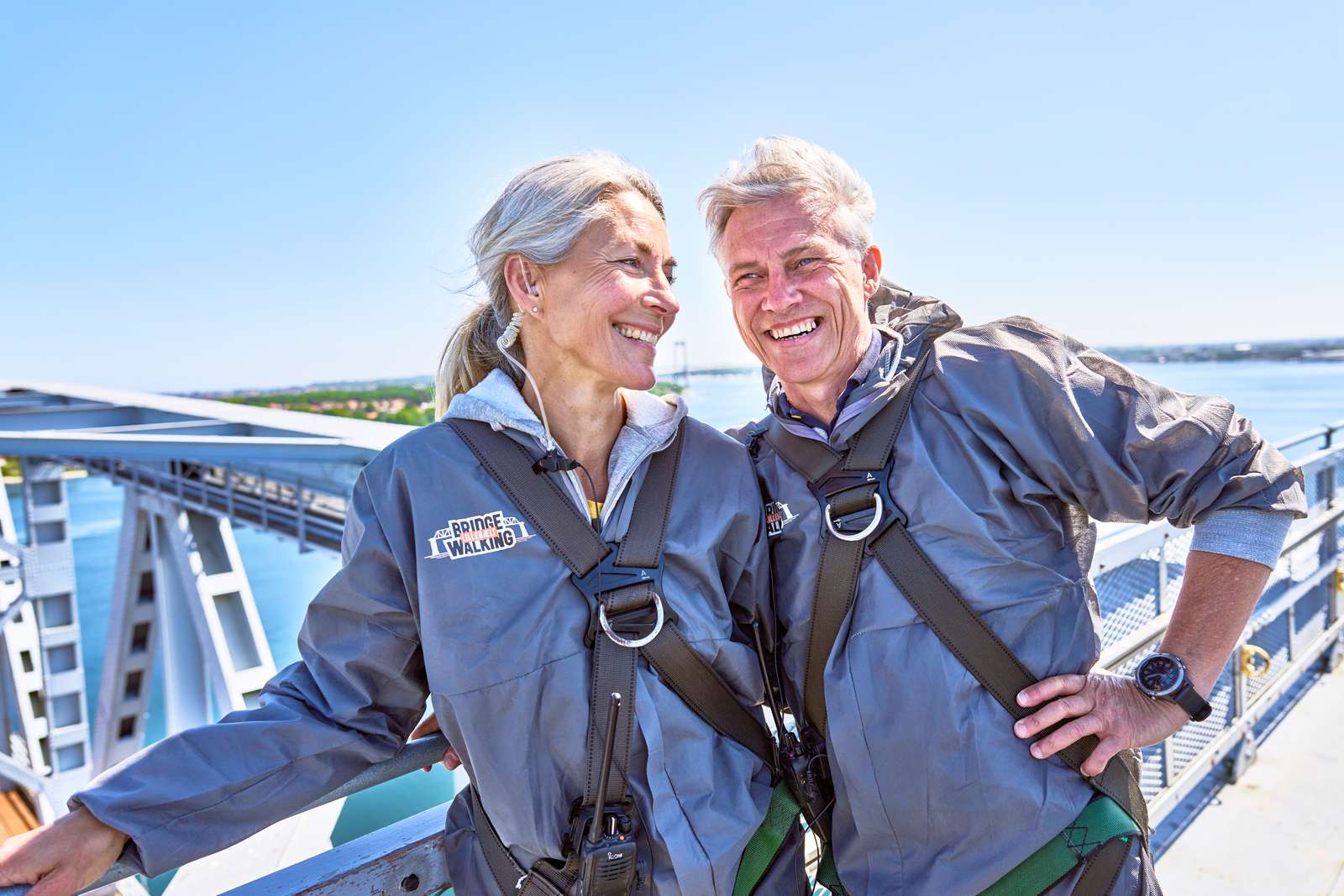 Voksent par der er til Bridgewalking på Den Gamle Lillebæltsbro